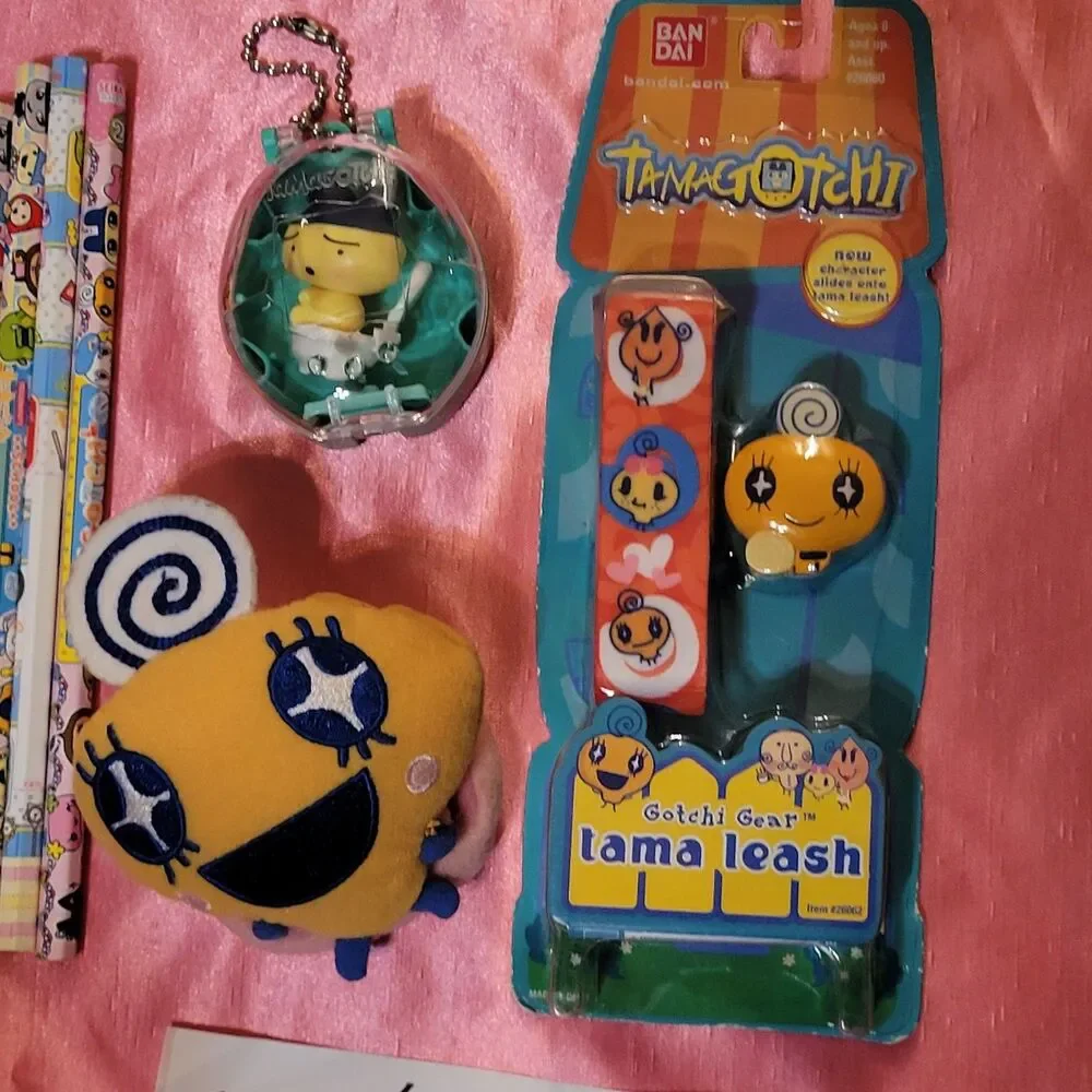 Tamagotchi Lot Lanyard TamaLeash Gear Memetchi Orange Pouch Carrier Bandai 2006